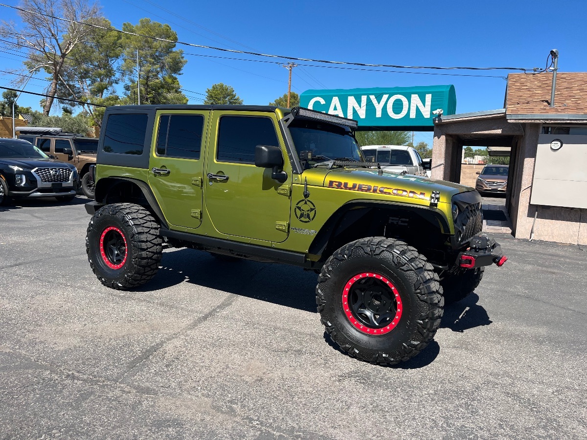 2010 Jeep Wrangler Unlimited Rubicon photo 2