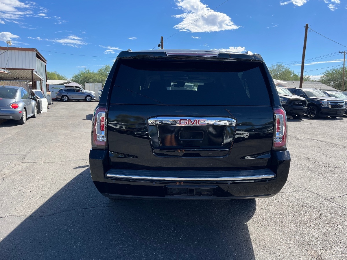2017 Gmc Yukon XL Denali photo 3