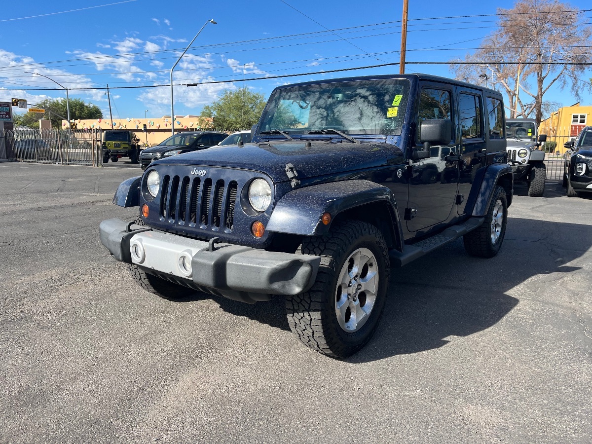 2013 Jeep Wrangler Unlimited Sahara photo 7