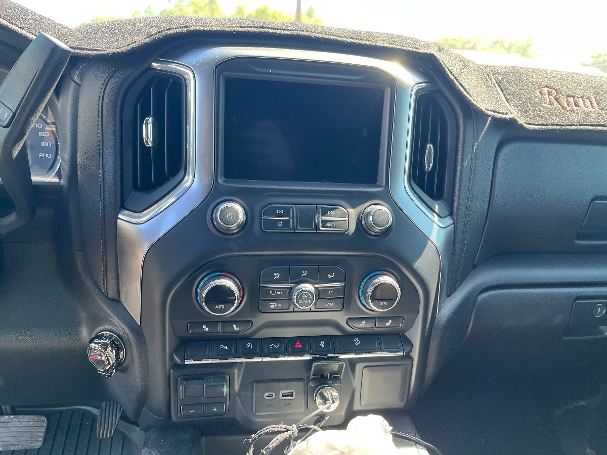 2020 Chevrolet Silverado 1500 RST Z71 photo 9