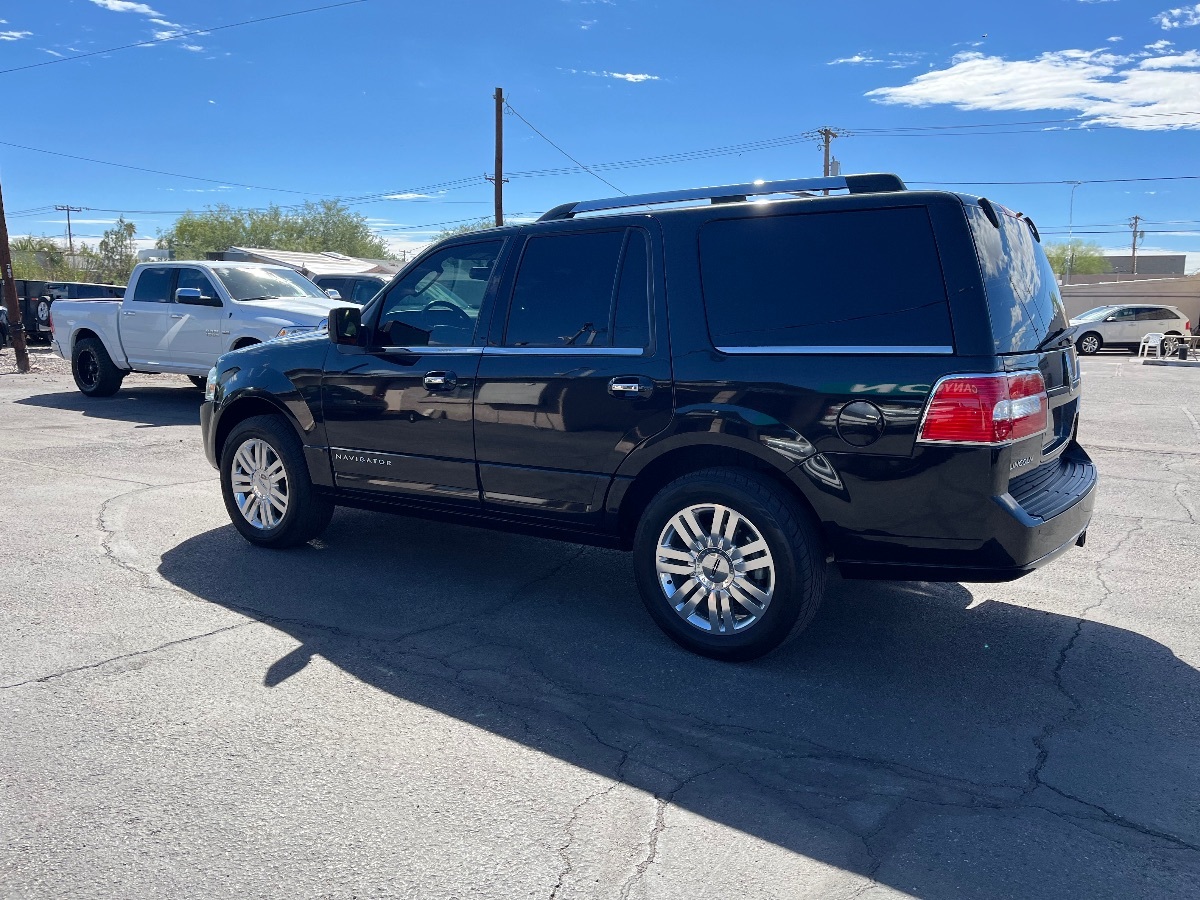 2011 Lincoln Navigator photo 7