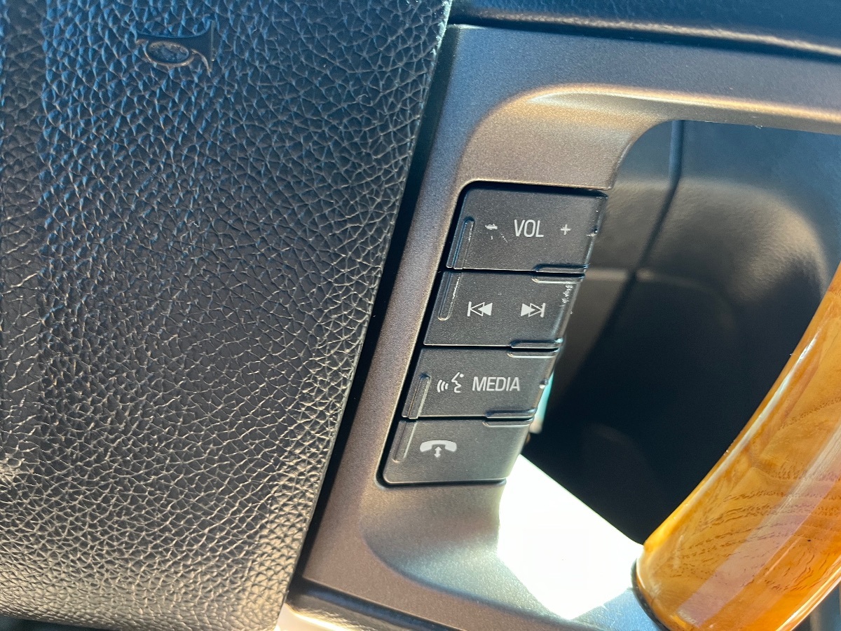 2011 Lincoln Navigator photo 19