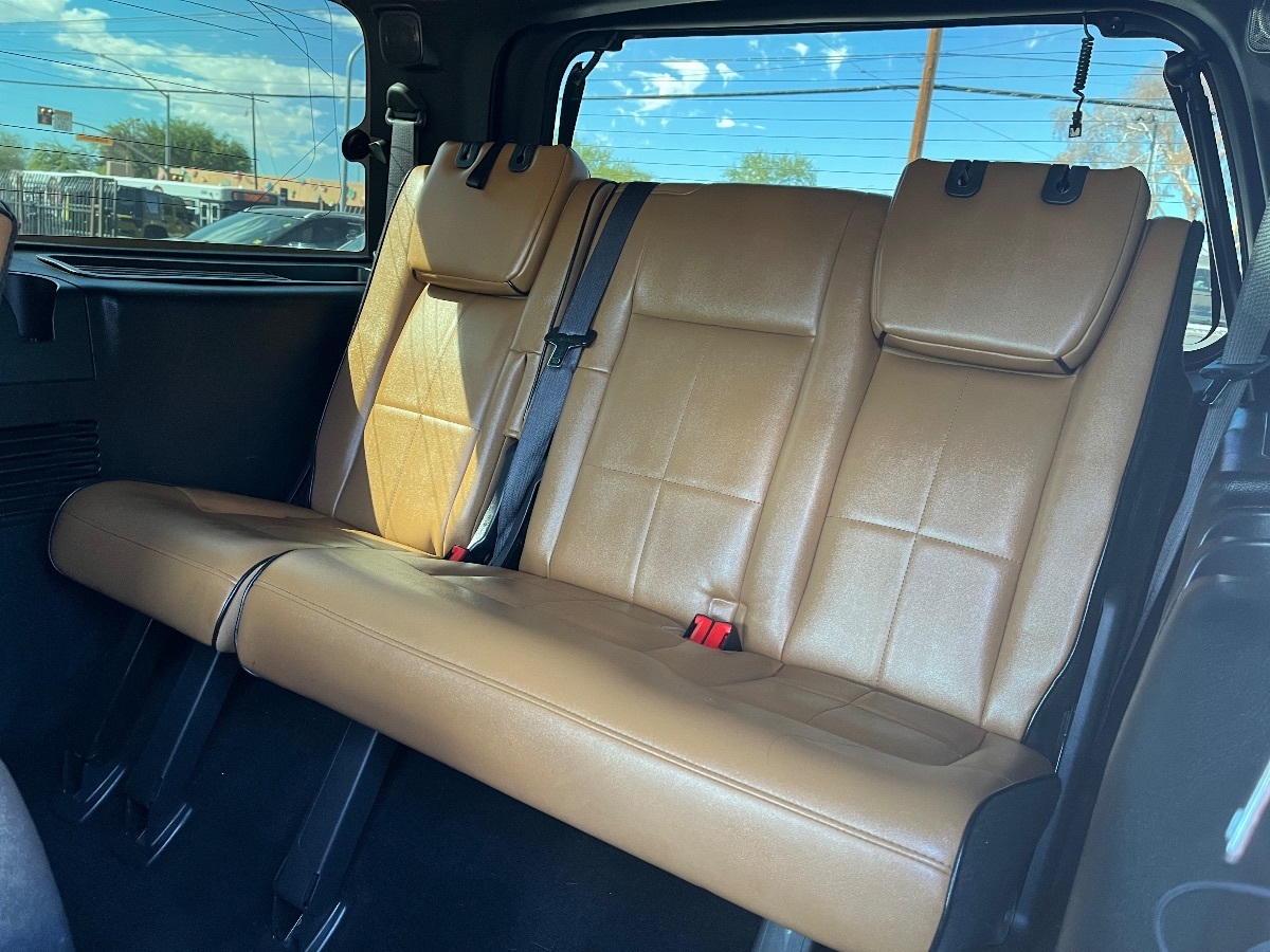 2011 Lincoln Navigator photo 29