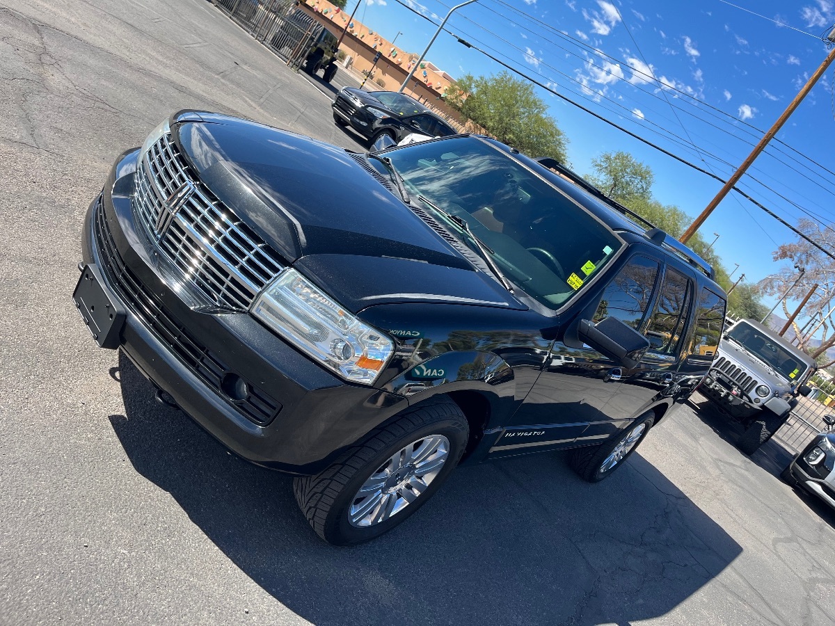 2011 Lincoln Navigator photo 44
