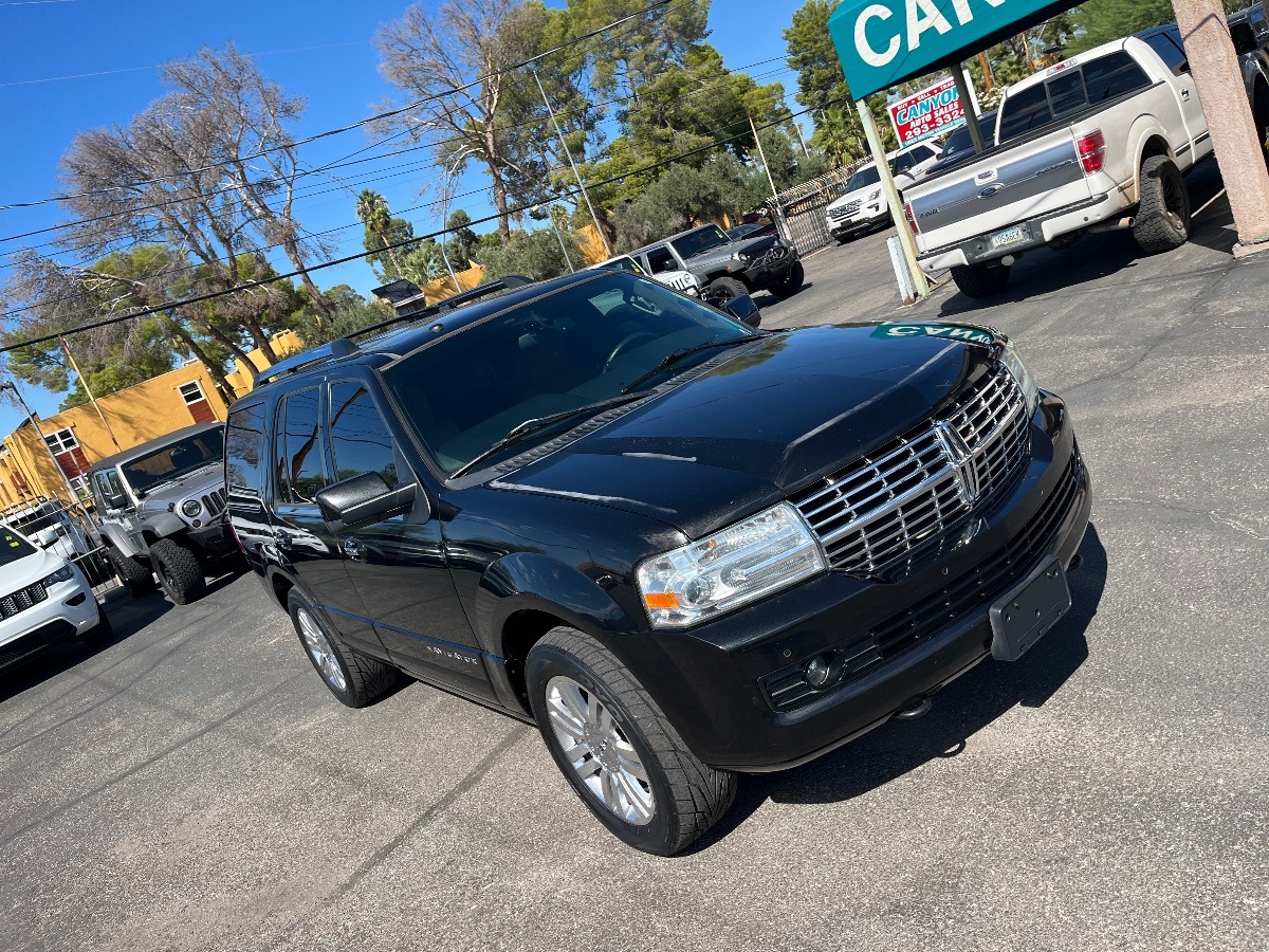 2011 Lincoln Navigator photo 46