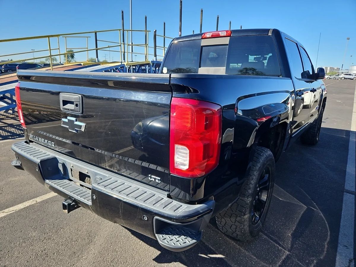2017 Chevrolet Silverado 1500 LTZ Midnight Edition photo 4
