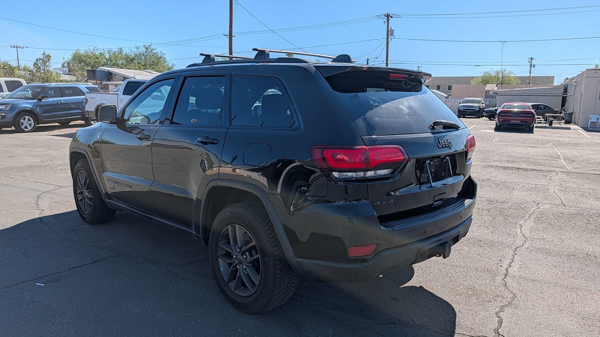 2016 Jeep Grand Cherokee Laredo photo 4