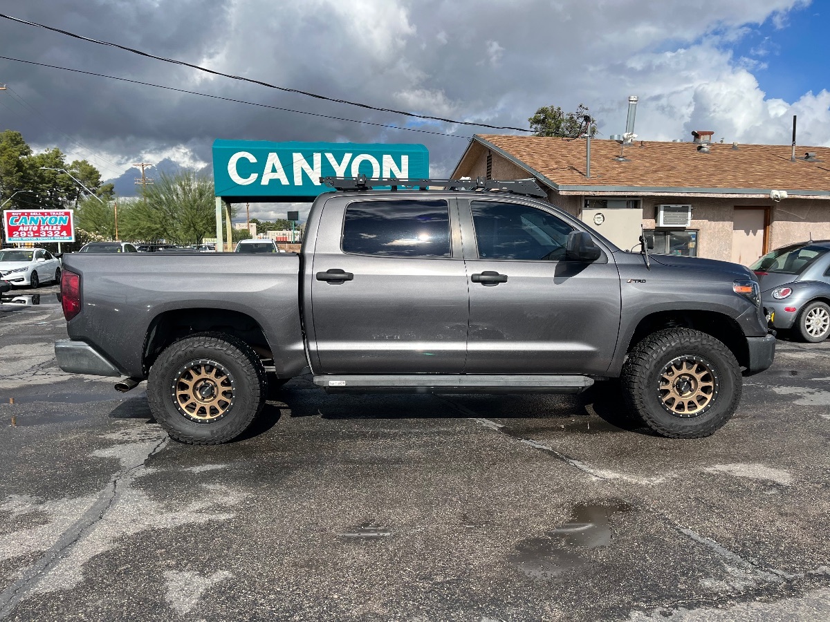 2015 Toyota Tundra SR5 Grade photo 2