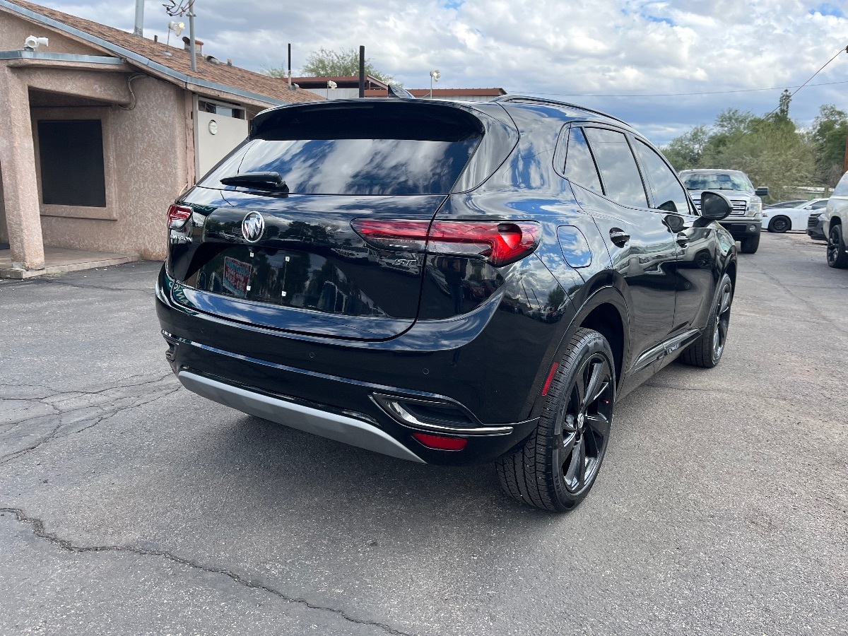 2022 Buick Envision Essence photo 2