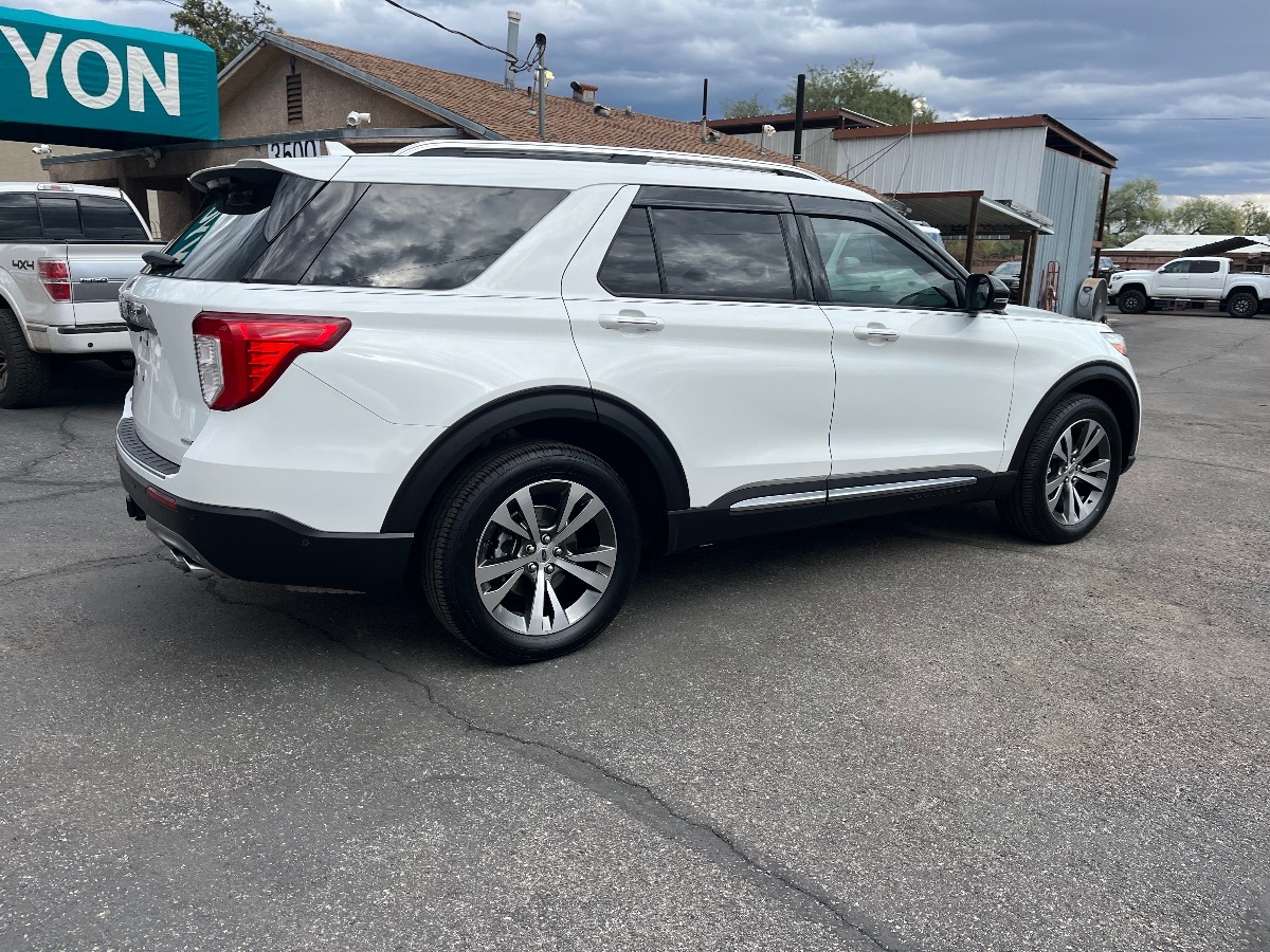 2020 Ford Explorer Platinum photo 3