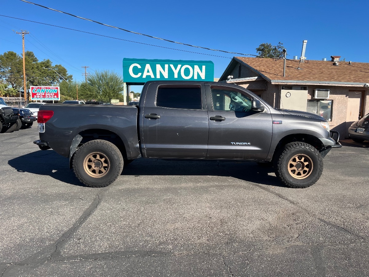 2012 Toyota Tundra SR5 photo 2