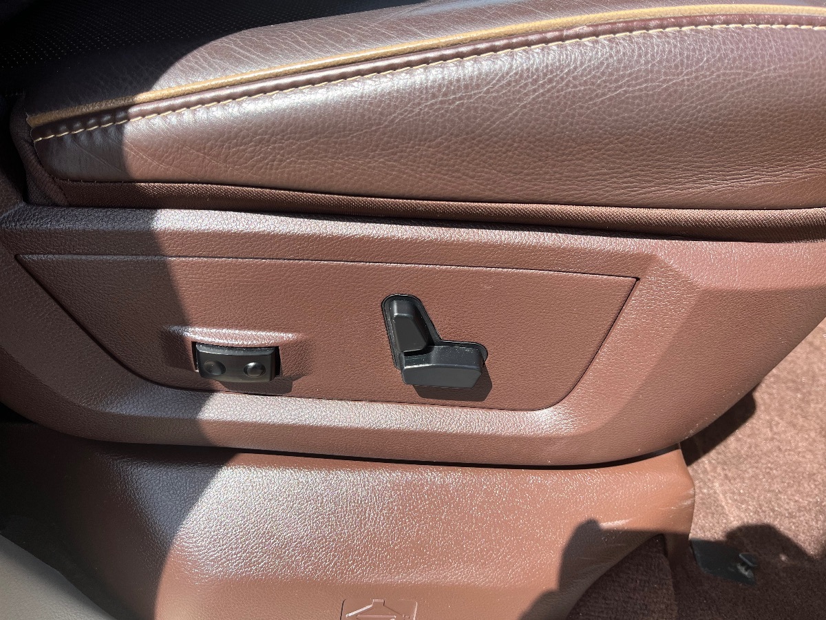 2016 RAM Ram 1500 Pickup Laramie Longhorn - Photo 37