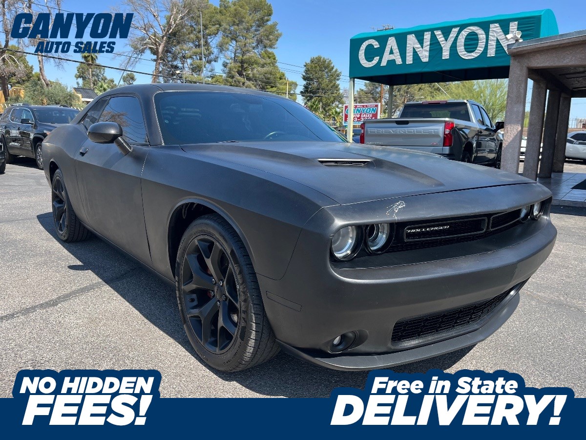 2016 Dodge Challenger SXT Plus's photo