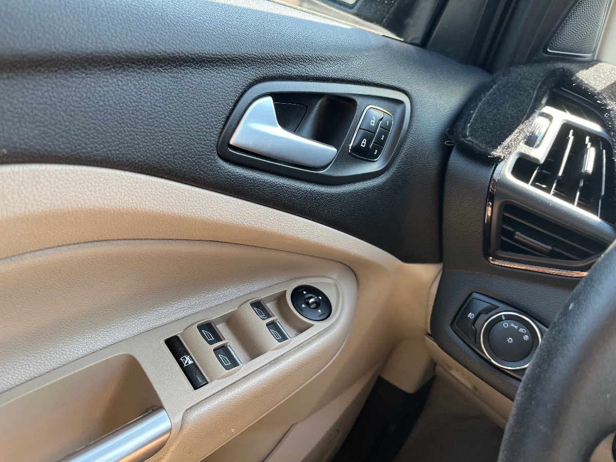 2014 Ford Escape Titanium - Photo 23