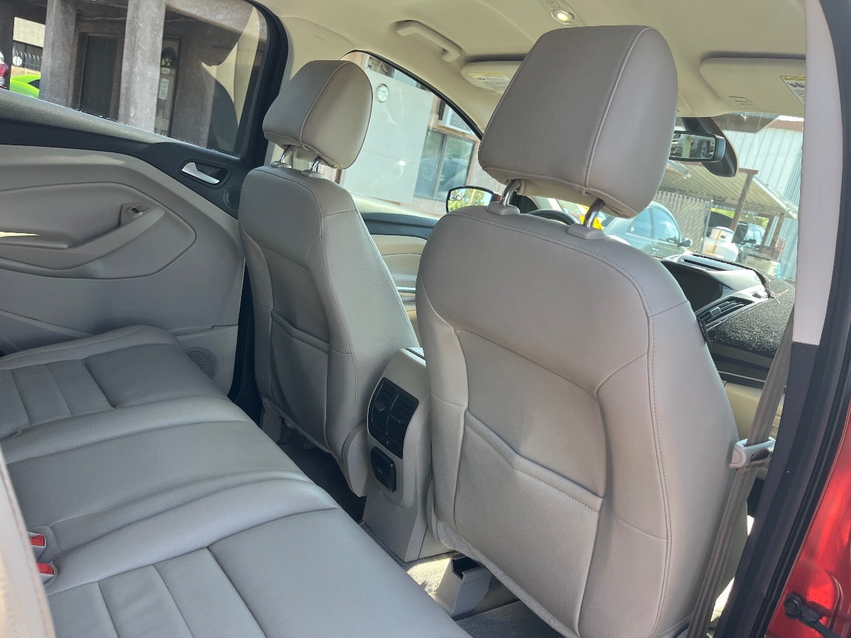 2014 Ford Escape Titanium - Photo 32