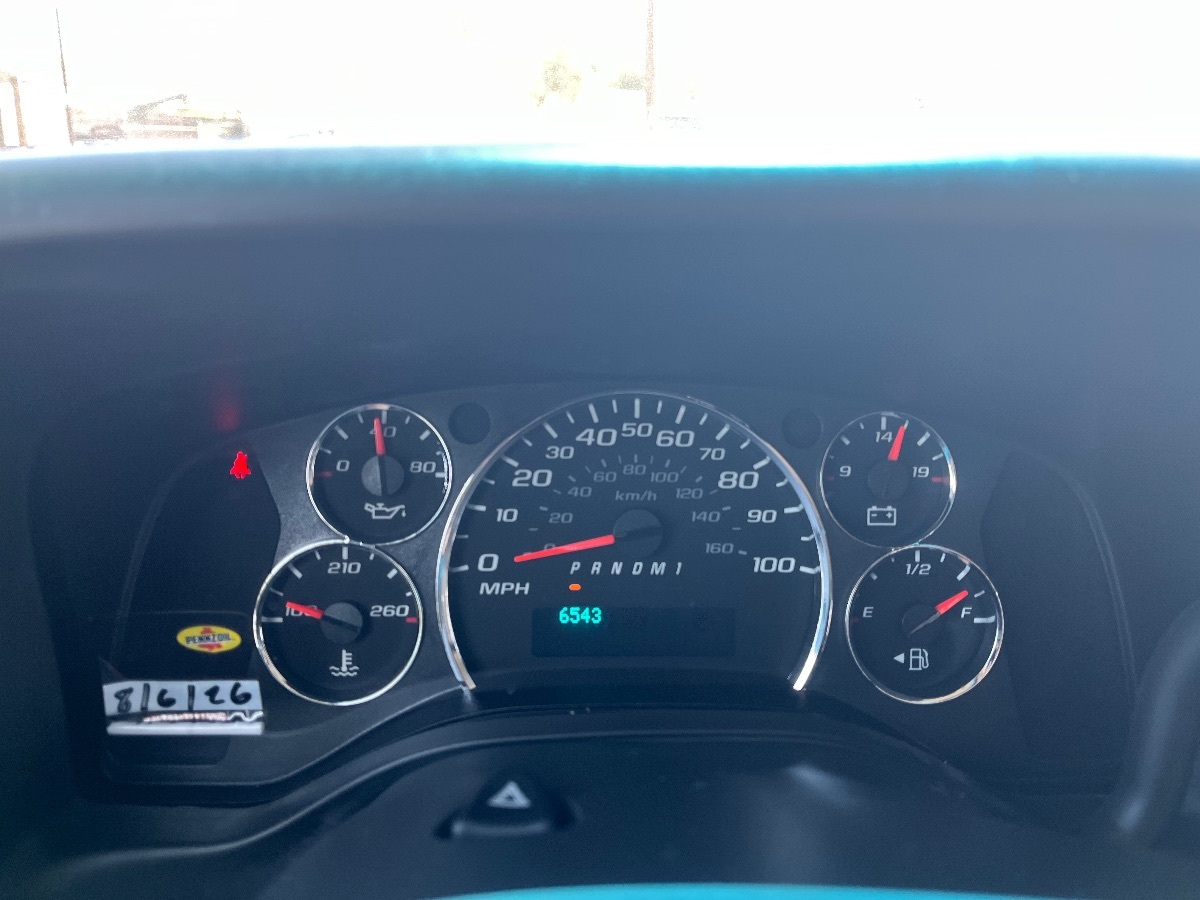 2017 Chevrolet Express Passenger LS - Photo 19