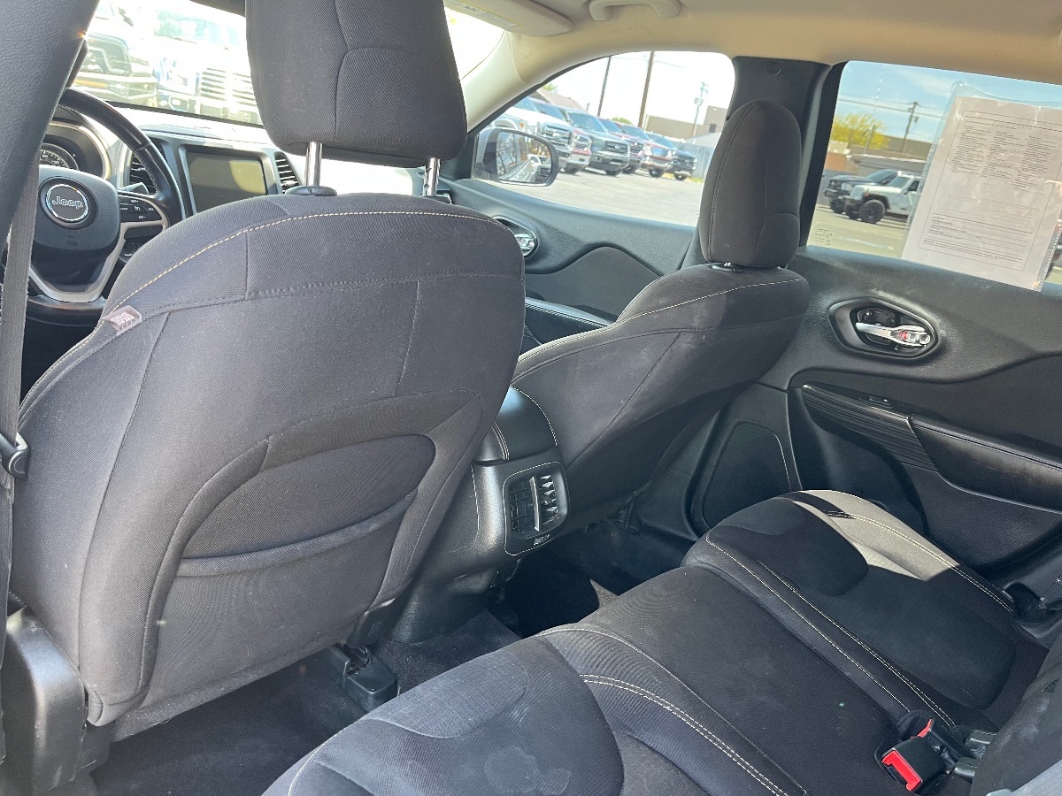 2017 Jeep Cherokee Latitude - Photo 25