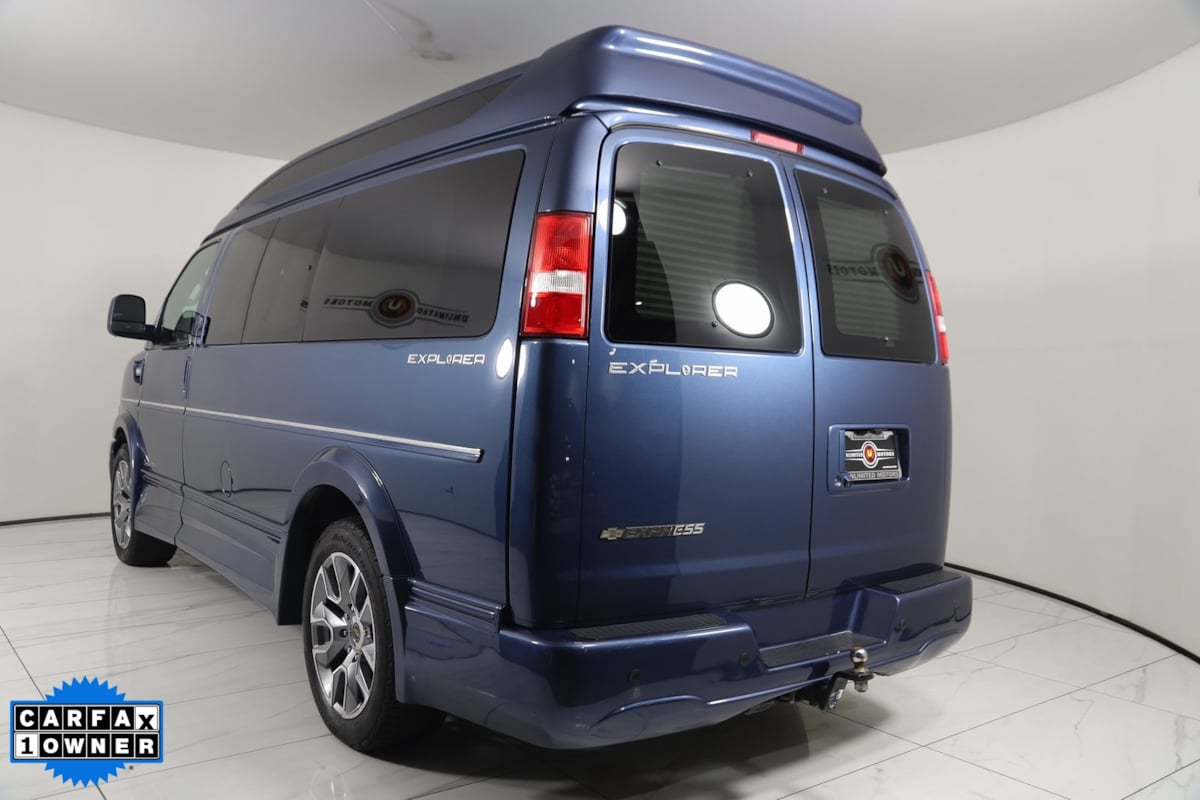 2023 Chevrolet Express Cargo Van photo 4