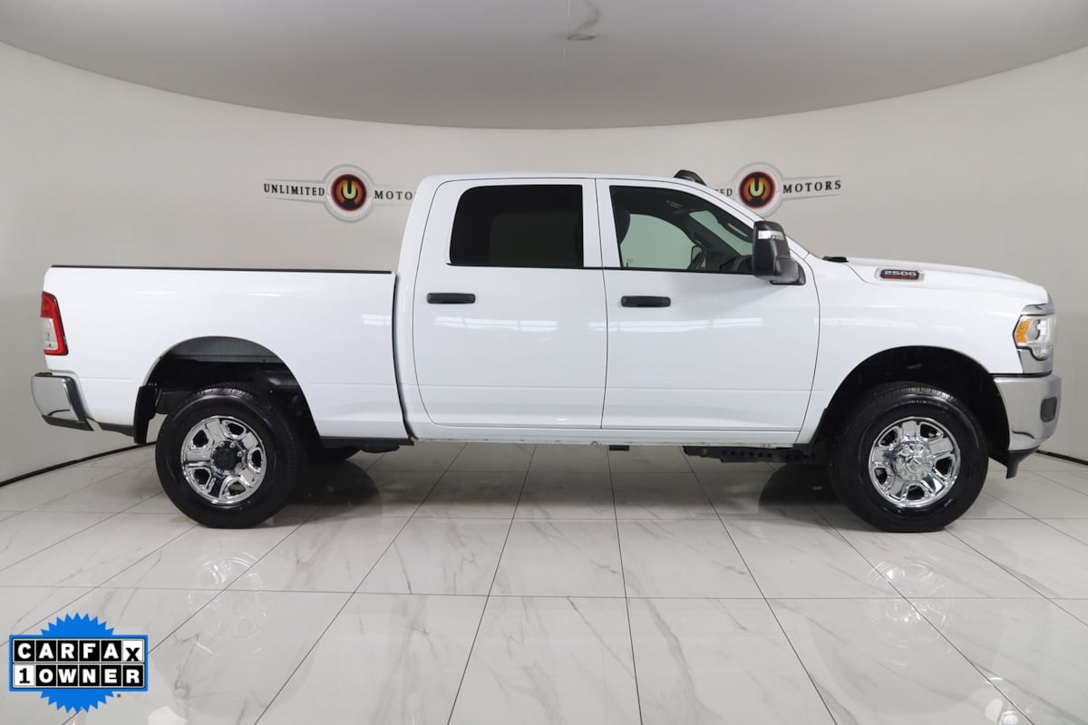 2023 Ram 2500 Tradesman photo 2