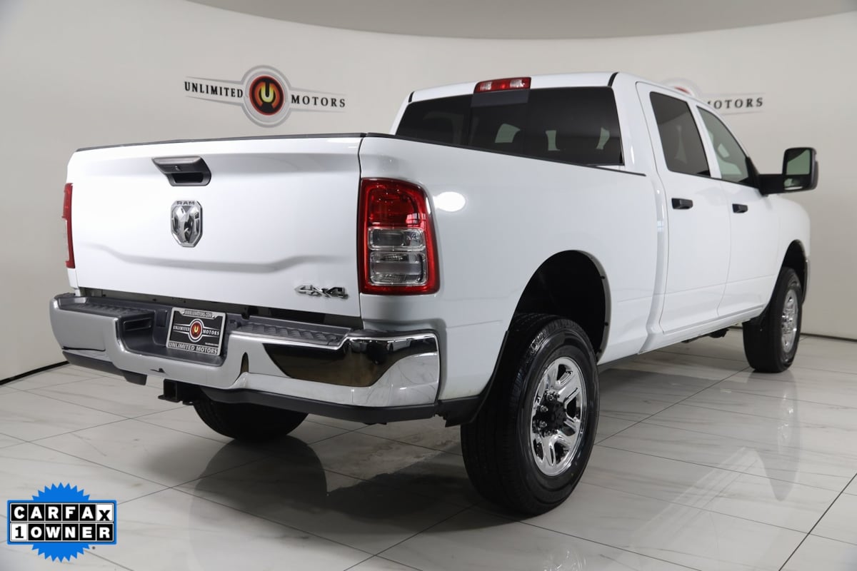 2023 Ram 2500 Tradesman photo 3