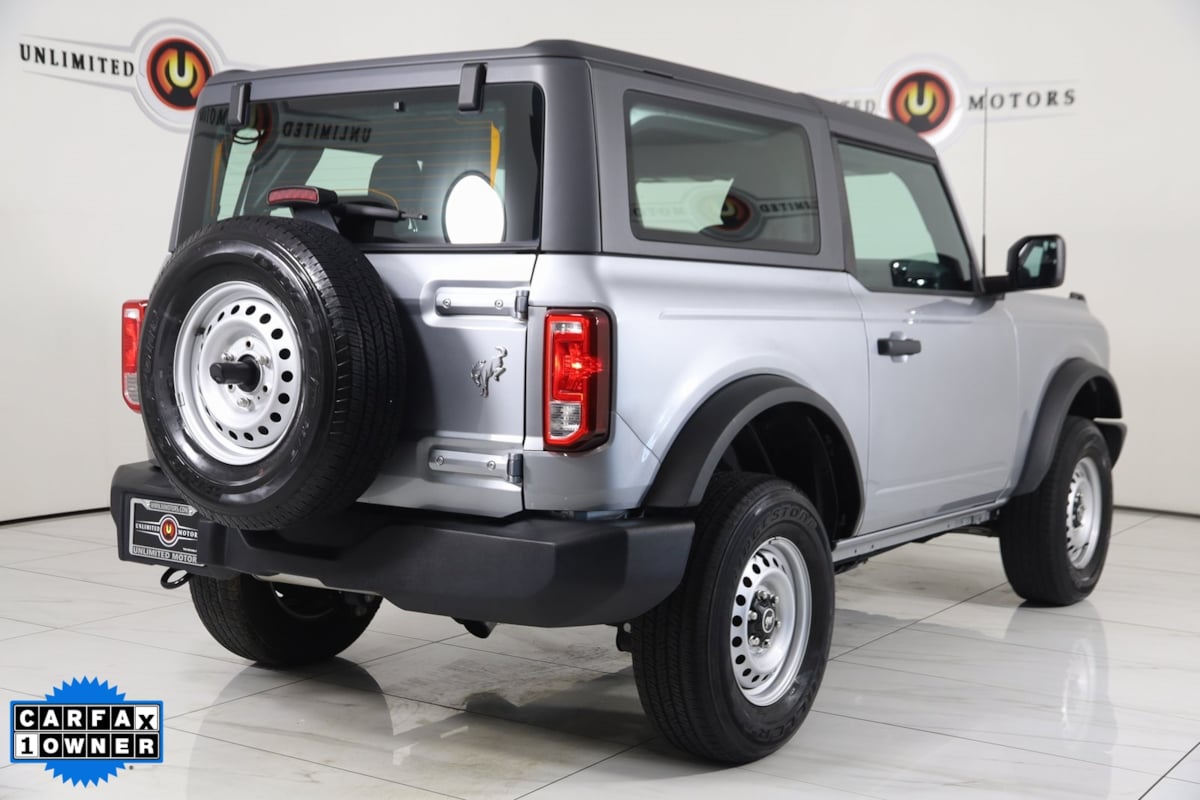 2022 Ford Bronco Base photo 3