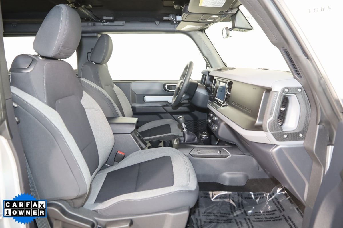 2022 Ford Bronco Base photo 10