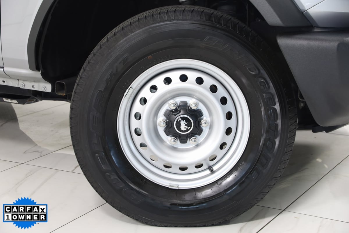 2022 Ford Bronco Base photo 12