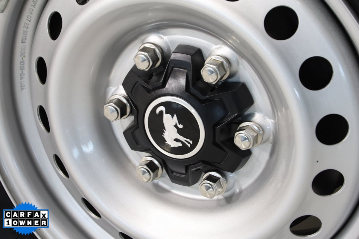 2022 Ford Bronco Base photo 13