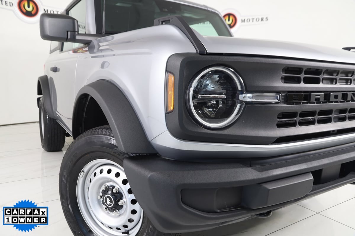 2022 Ford Bronco Base photo 15