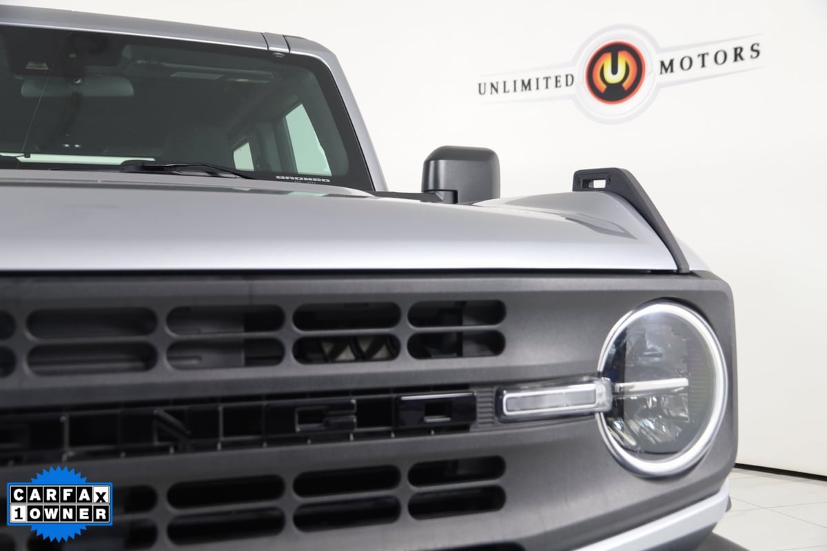 2022 Ford Bronco Base photo 16