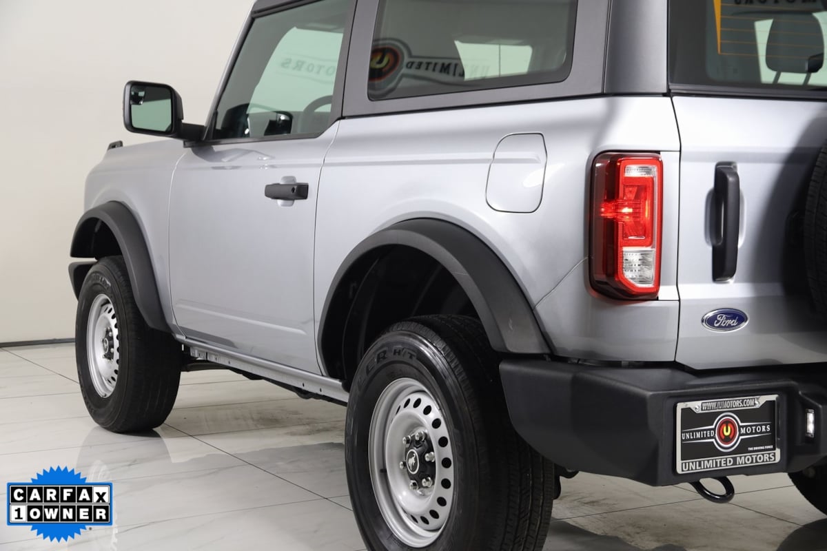 2022 Ford Bronco Base photo 22