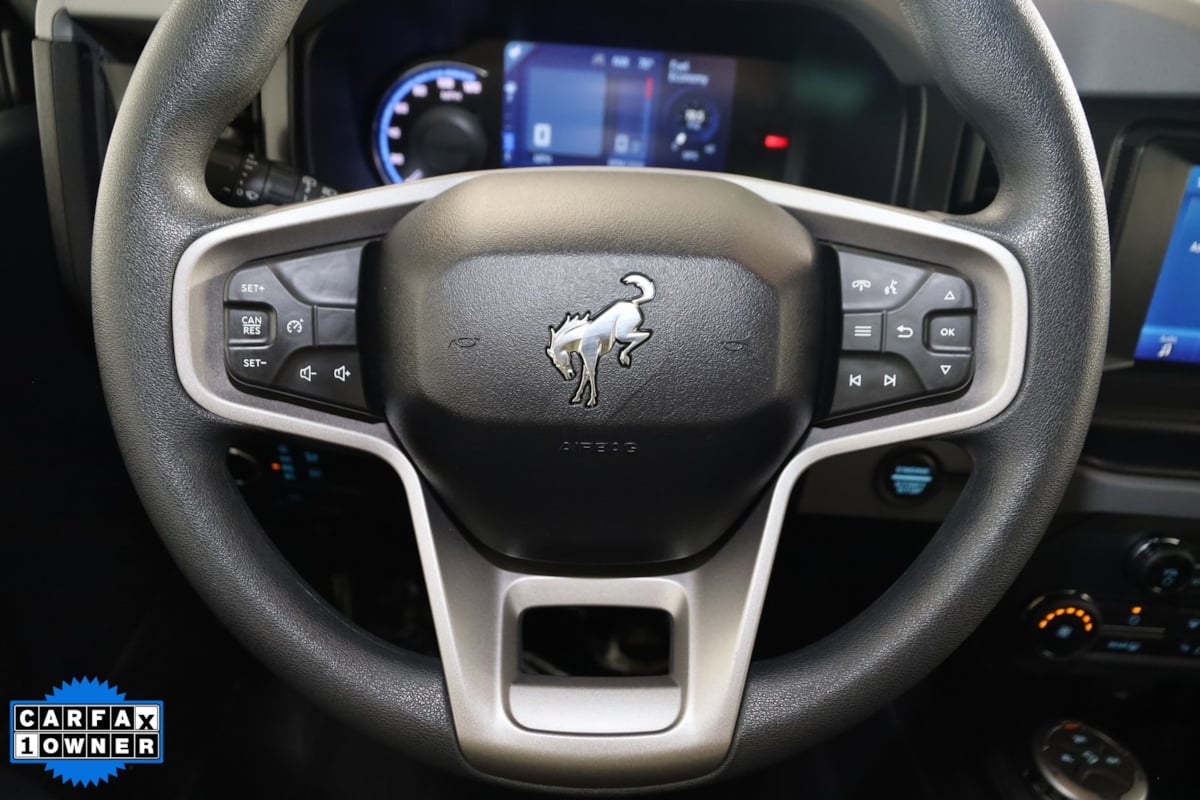 2022 Ford Bronco Base photo 36