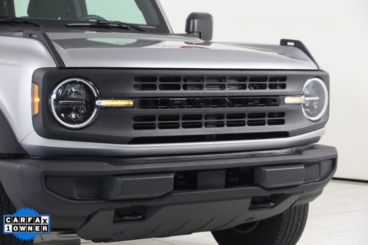 2022 Ford Bronco Base photo 38