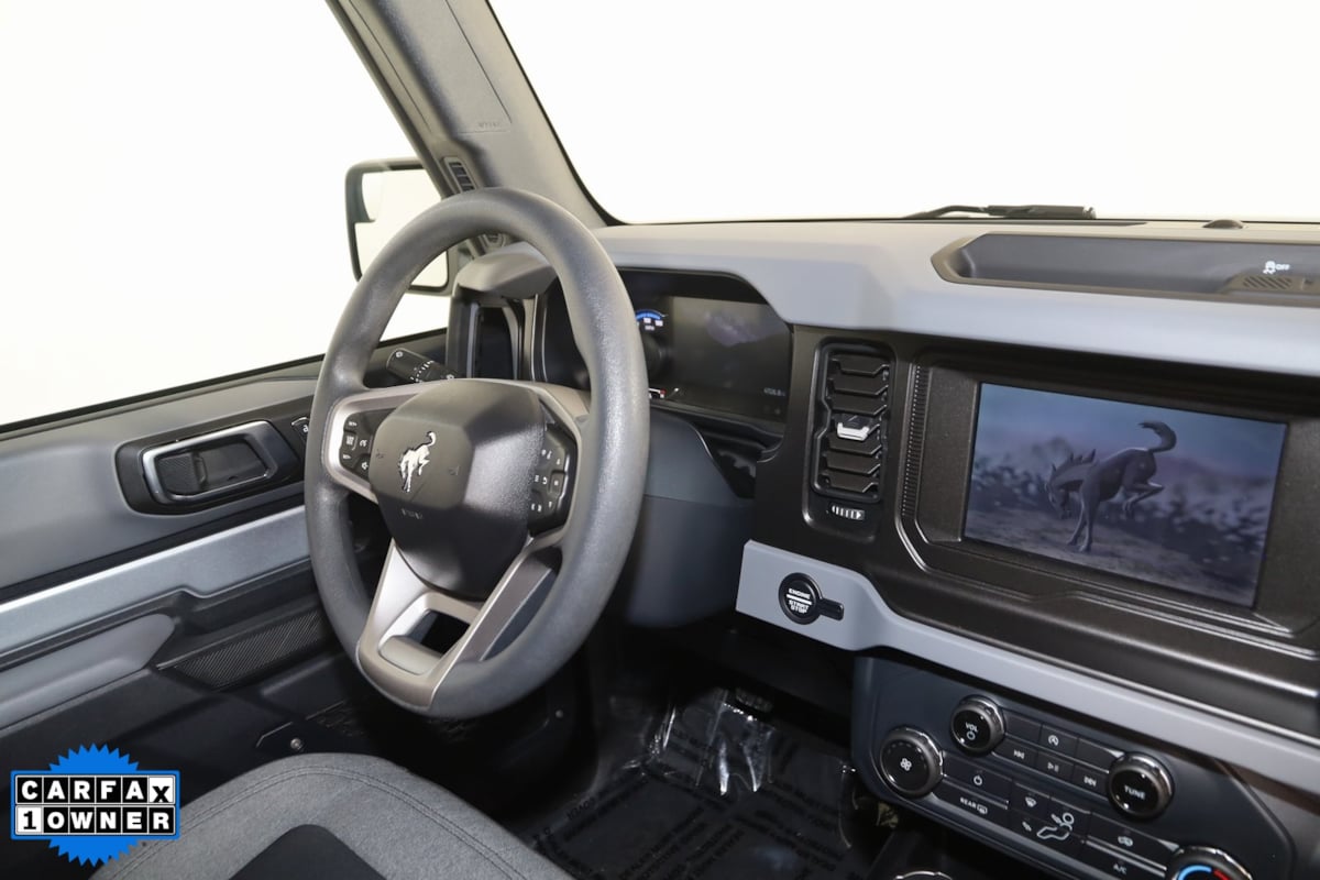 2022 Ford Bronco Base photo 41