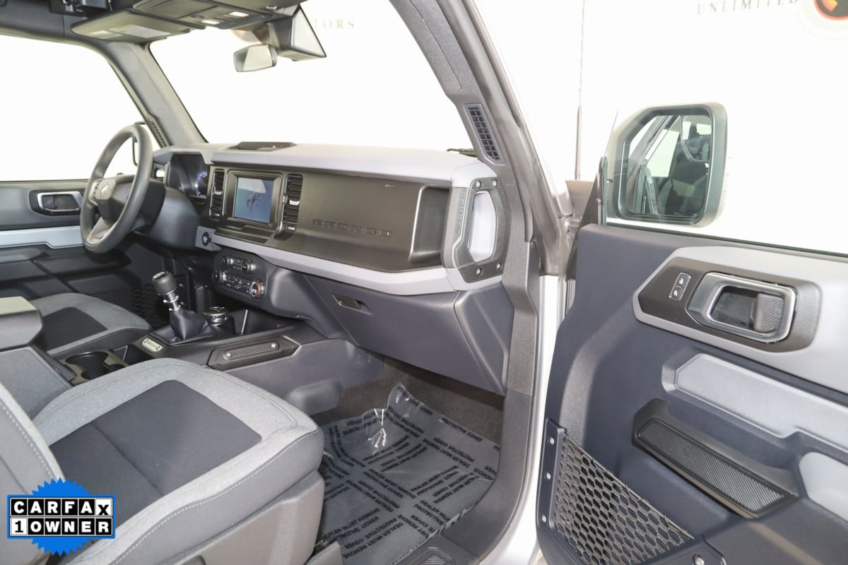 2022 Ford Bronco Base photo 43