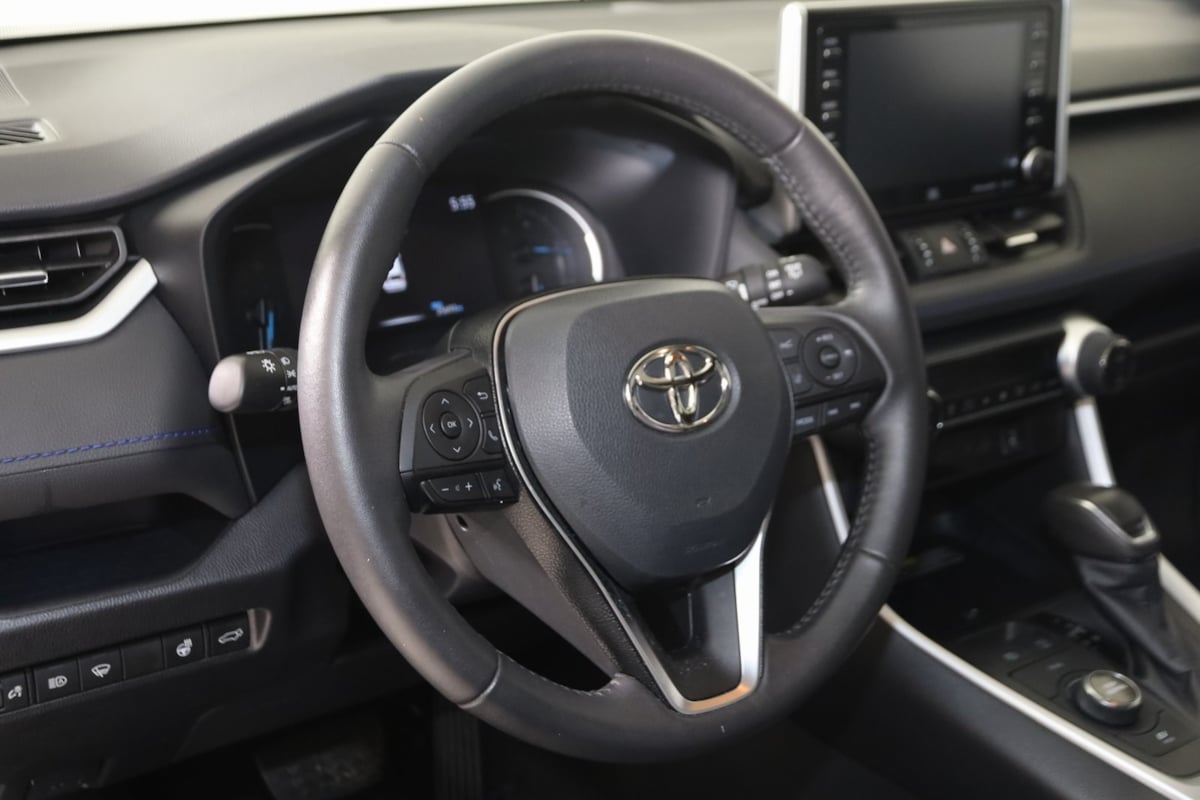 2021 Toyota RAV4 Hybrid XSE photo 6