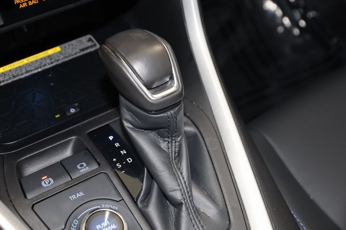 2021 Toyota RAV4 Hybrid XSE photo 7
