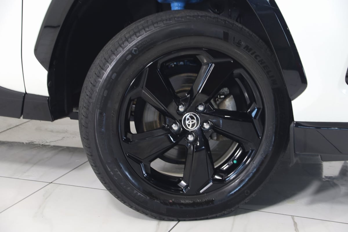 2021 Toyota RAV4 Hybrid XSE photo 15
