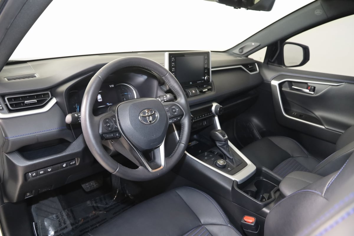 2021 Toyota RAV4 Hybrid XSE photo 27