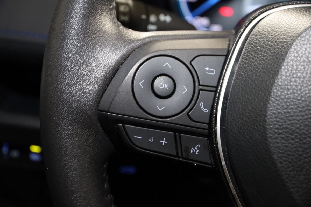2021 Toyota RAV4 Hybrid XSE photo 38