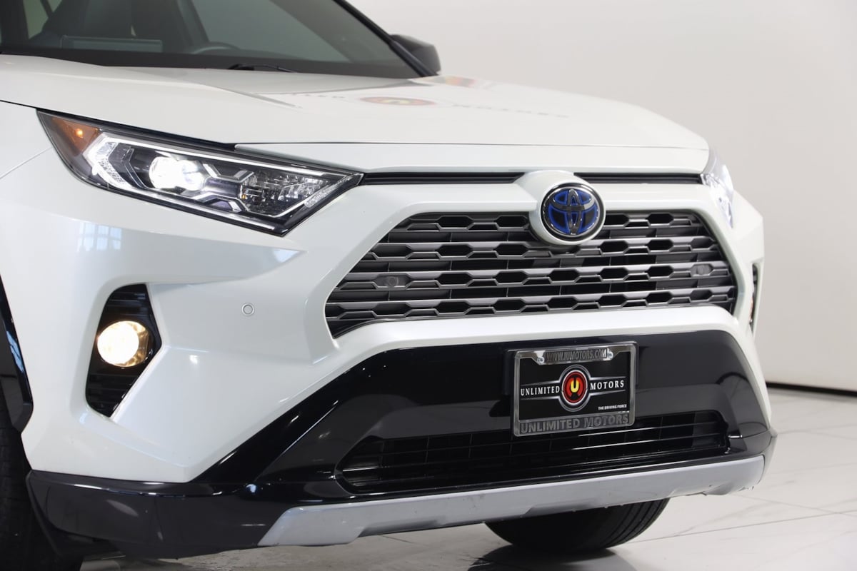 2021 Toyota RAV4 Hybrid XSE photo 42