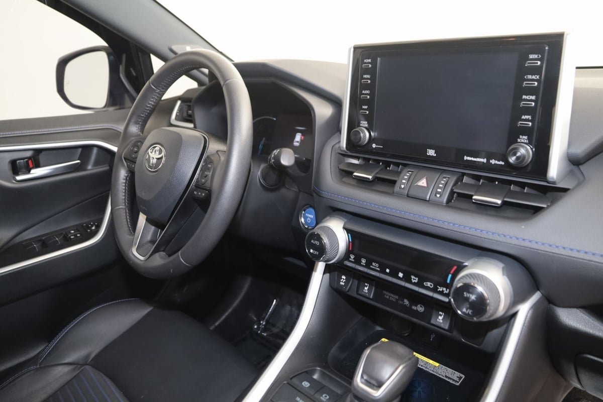 2021 Toyota RAV4 Hybrid XSE photo 44