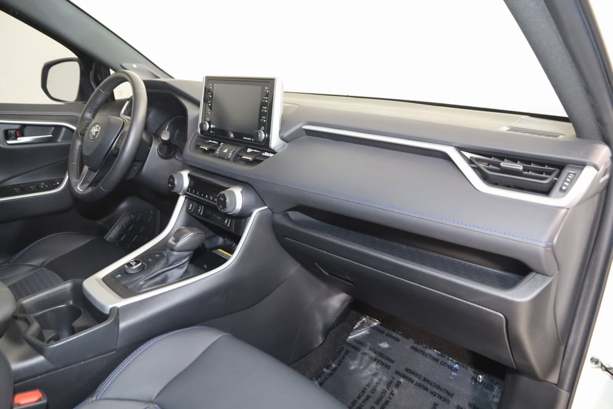 2021 Toyota RAV4 Hybrid XSE photo 45