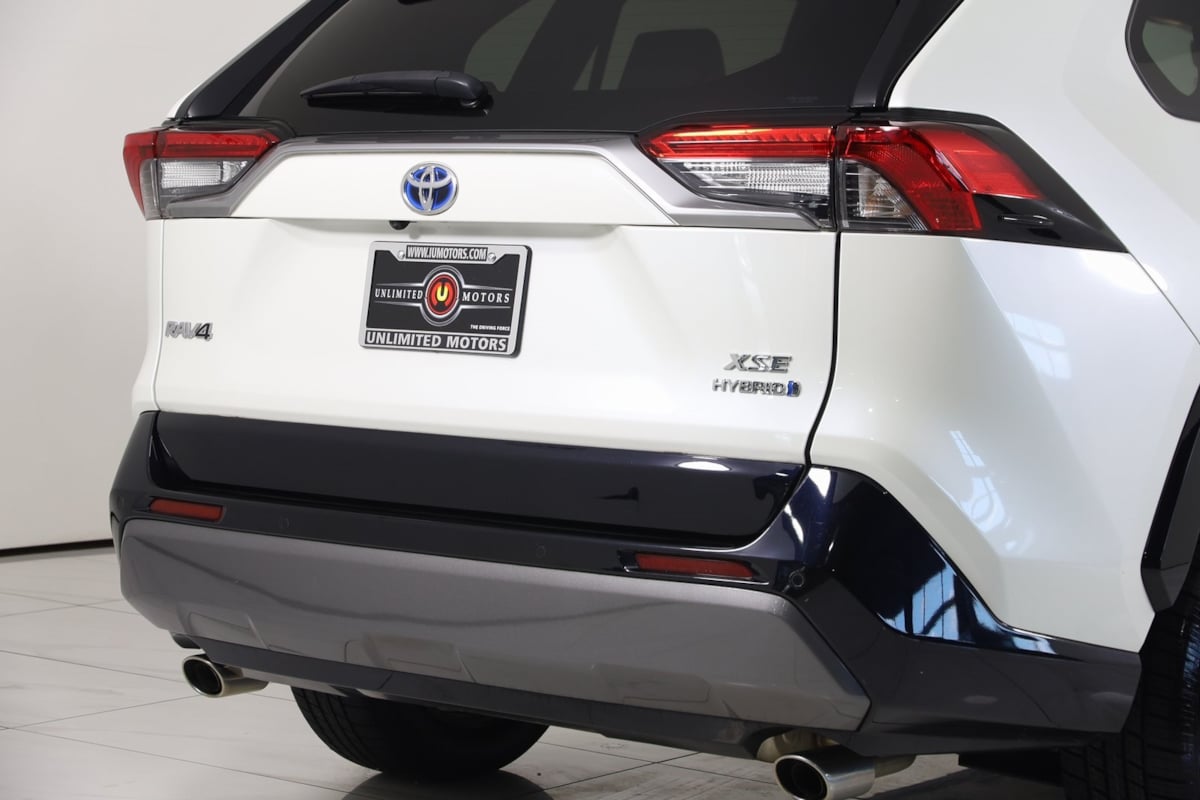 2021 Toyota RAV4 Hybrid XSE photo 47