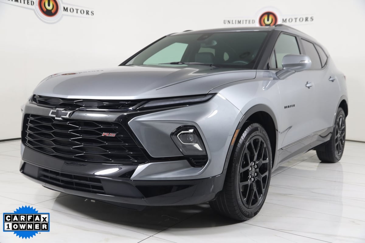 2023 Chevrolet Blazer RS photo 2