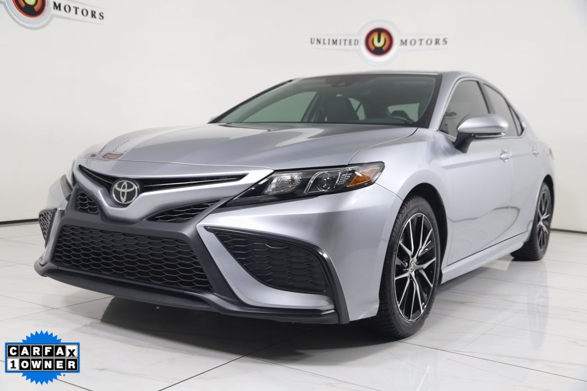 2024 Toyota Camry SE photo 5