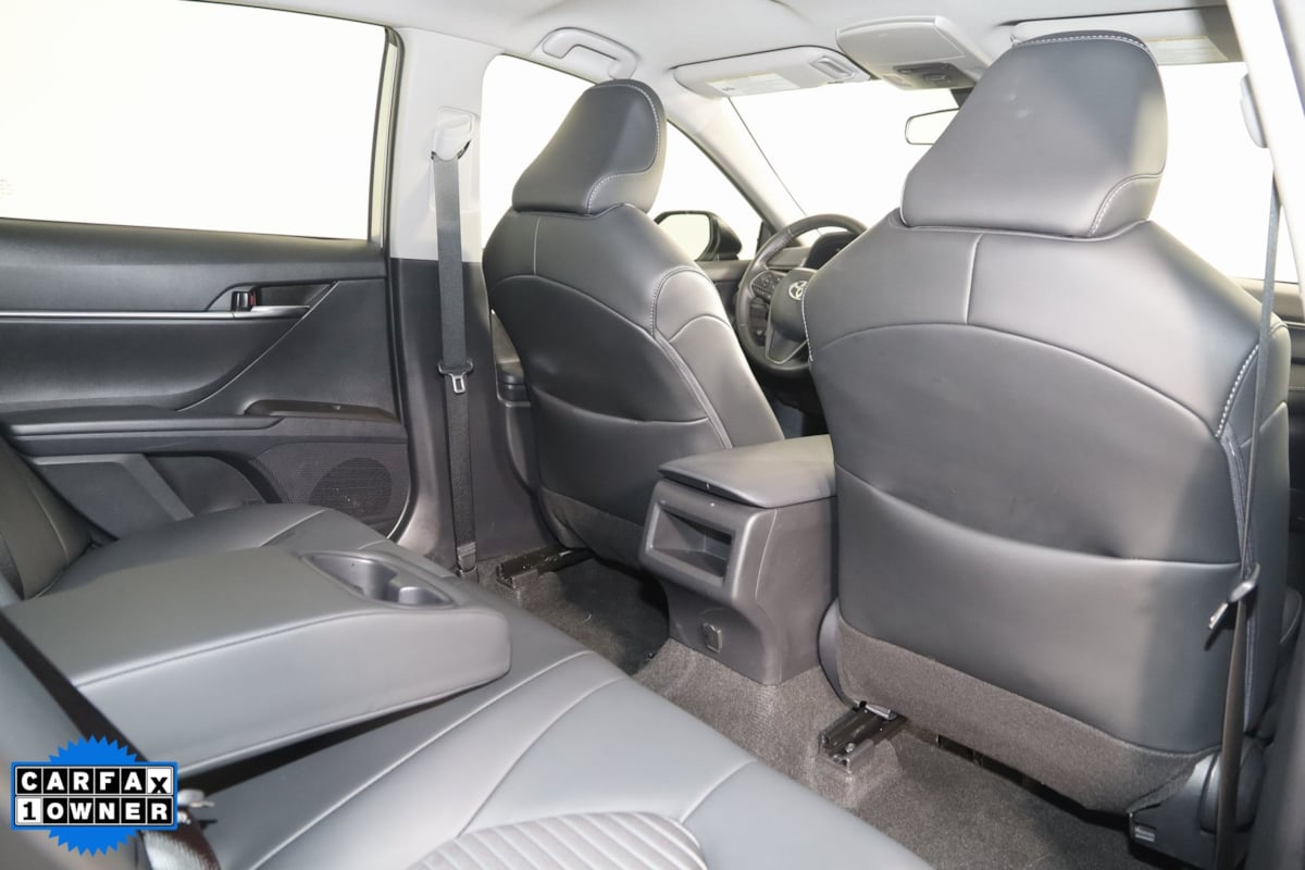 2024 Toyota Camry SE photo 11