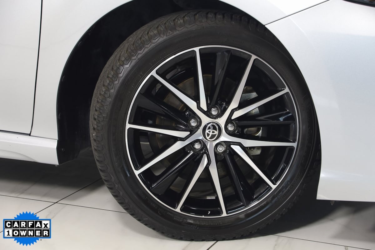 2024 Toyota Camry SE photo 12