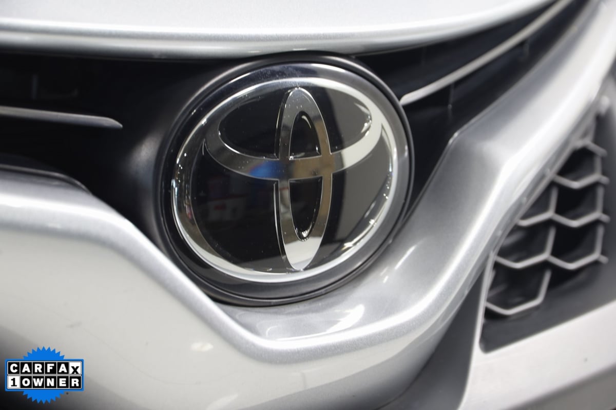 2024 Toyota Camry SE photo 14