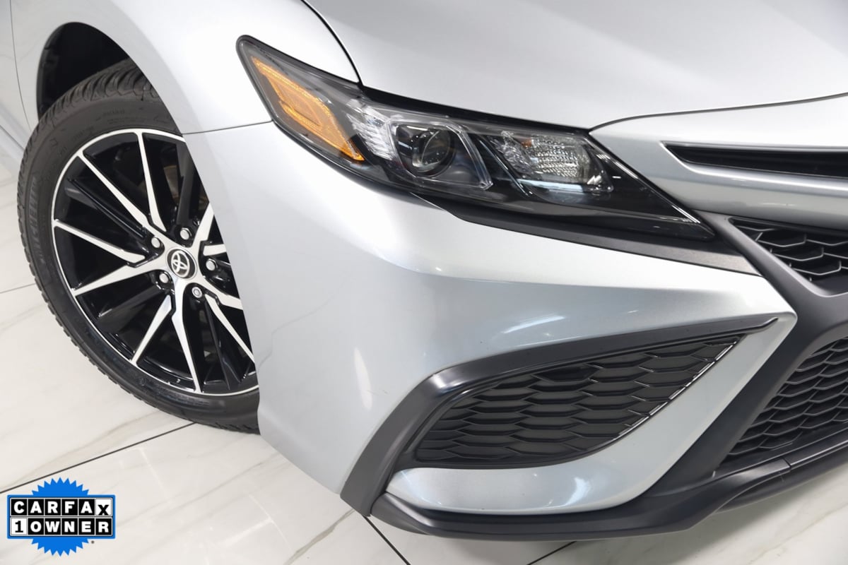 2024 Toyota Camry SE photo 15